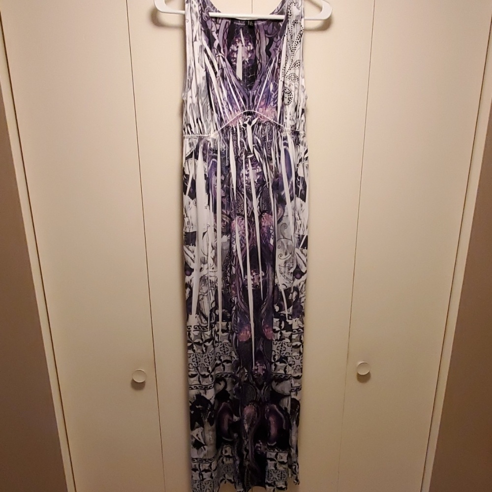 Long Sleevesless Print Dress.